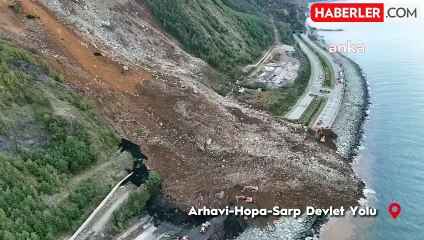 Arhavi'deki Heyelan Sonrası Karadeniz Sahil Yolu Tek Şeritli Olarak Açıldı
