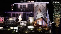 Usa, torna la casa natalizia a tema Taylor Swift