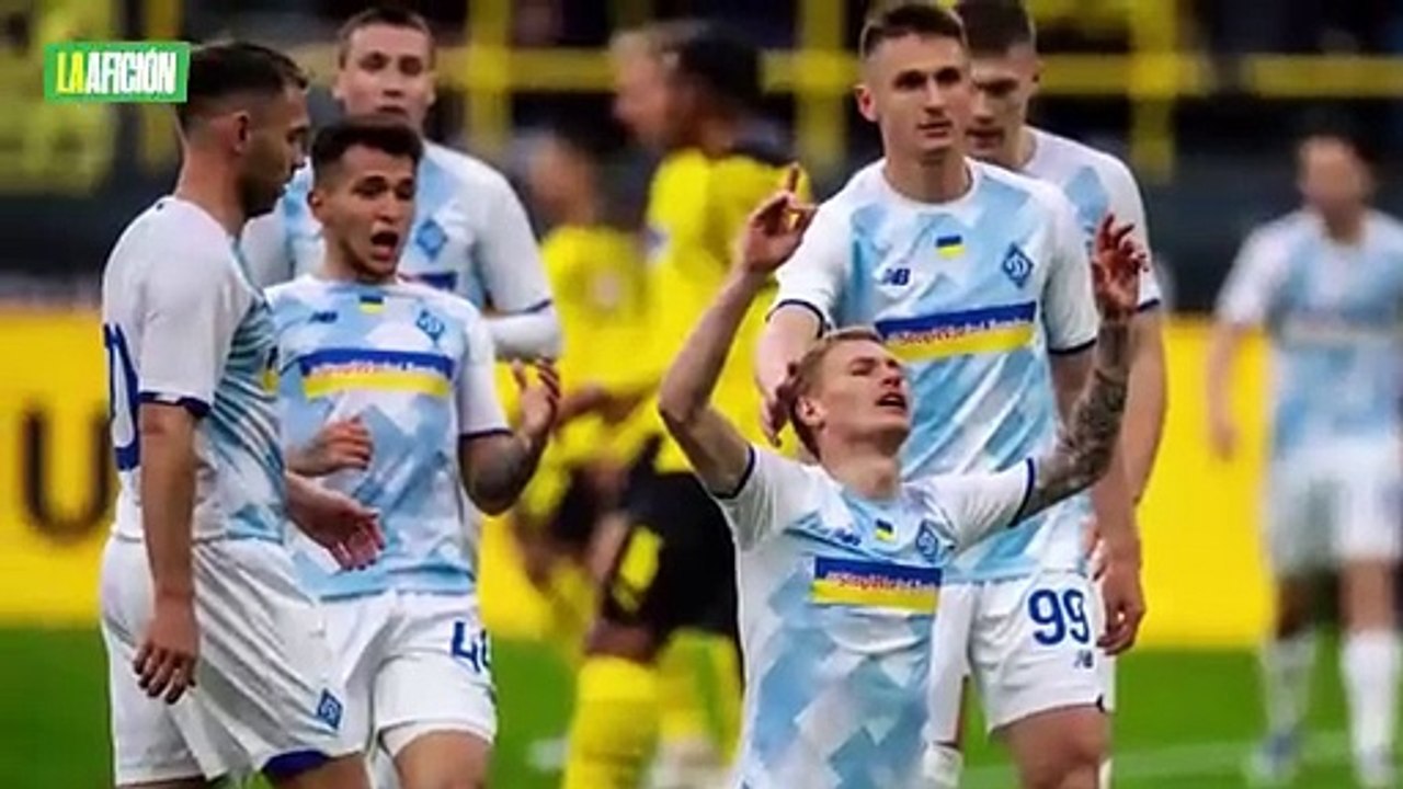 Una alerta de ataque aéreo interrumpe el partido entre Dinamo Kiev y el Oleksandriya en Ucrania