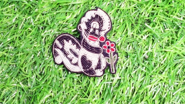 Customized Hand Embroidery brooch, Personalized Embroidery Brooch, Hand-embroidery brooch