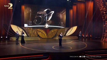 Demet Evgar'ın ödül konuşması gündeme damga vurdu: 'Demet değil Mehmet olsaydım...'