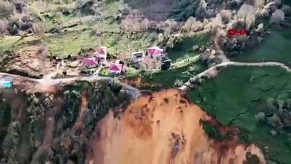 Artvin'deki heyelandan kahreden haber: Araç tünele girmiş ama çıkmamış!