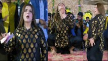 Phul Main  Nahin Torhay ,CHAHAT BALOCH Latest  MUJRA DANCE  Best PERFORMANCE  2024