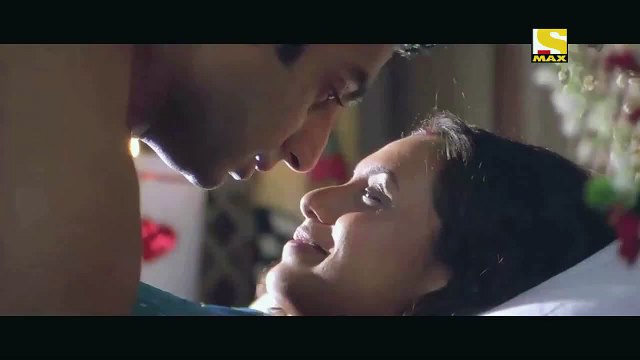 Rani Mukerji Hot Kissing scene super Hot [1080p]