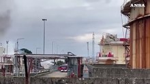 Esplosione Calenzano, l'incendio non interessa i serbatoi