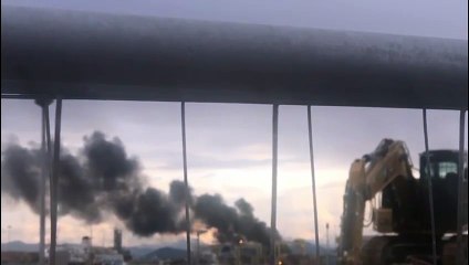 Livorno, incendio in un deposito della Costieri D'Alesio