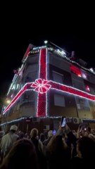 Encendido navideño en el número 10 de Campoamor