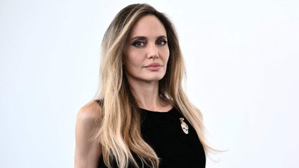 GALA VIDEO - Angelina Jolie mère de 6 enfants : pourquoi son fils Maddox marche dans ses pas