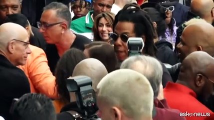 Jay-Z accusato di aver violentato una 13enne assieme a Puff Daddy