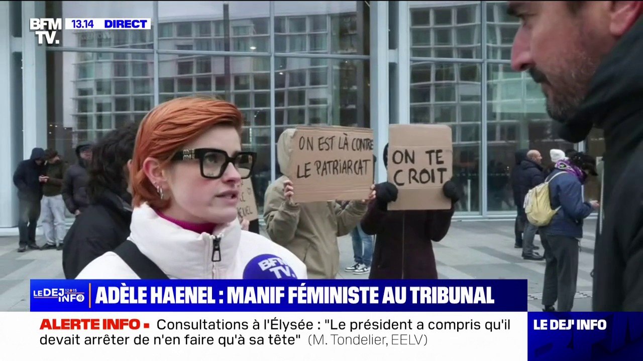"Adèle tu n'es pas seule", "Adèle on te croit", manifestation en soutien à Adèle Haenel pour l'ouverture du procès face à Christophe Ruggia