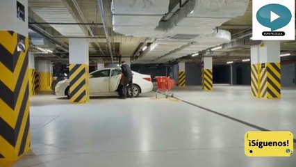 Mujer manda señales a desconocidos drama en latino