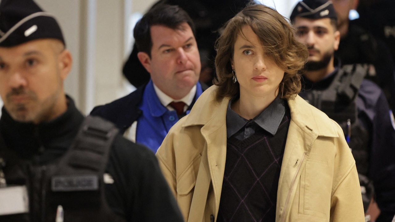 Affaire Adèle Haenel : le procès de Christophe Ruggia, accusé de viol, s'ouvre à Paris