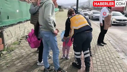 İnegöl'de Trafik Kazası: Bir Çocuk ile İki Kişi Yaralandı