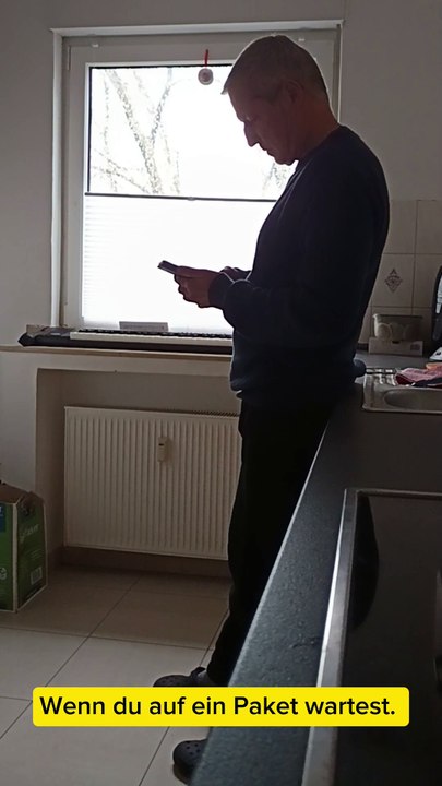 Wenn du ein Paket erwartest  aber aufs Klo musst.