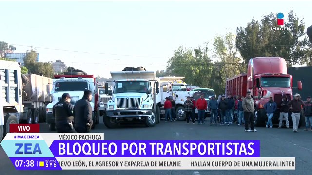 Transportistas bloquean la autopista México-Pachuca