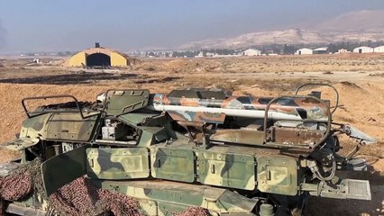 دمار في مطار المزة العسكري عند أطراف دمشق