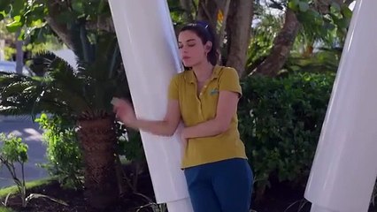 A Girl Stuck in The Ocean with an Old Man | Dangerous Waters Movie Explain in Hindi