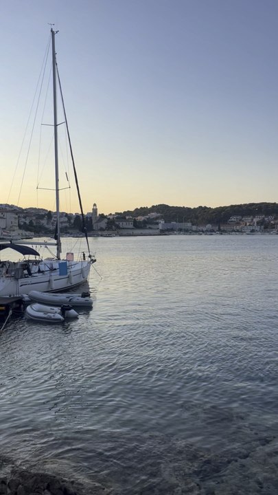 VUE sur les îles Paklenis à coté de Hvar