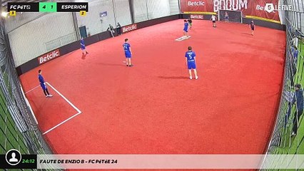 Faute de Enzio B - Fc Pétée 24