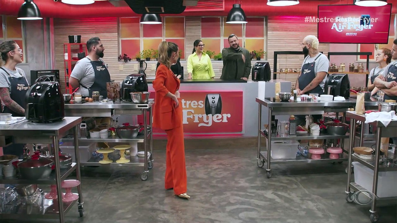 Ex-participante invade cozinha para "bagunçar" prova | Mestres da Air Fryer | Band Receitas