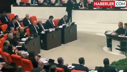 Bakırhan, "Erdoğan Kürt meselesini çözerek tarihe geçebilir" dedi, Bahçeli uzun uzun alkışladı