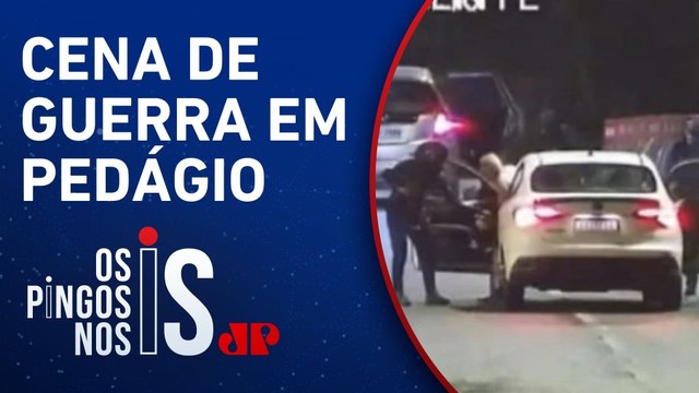 Criminosos armados com fuzis e explosivos assaltam pedágio e fazem reféns em rodovia de SP
