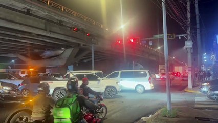 Ciudadanos molestos por “tapón” en Av. Kennedy