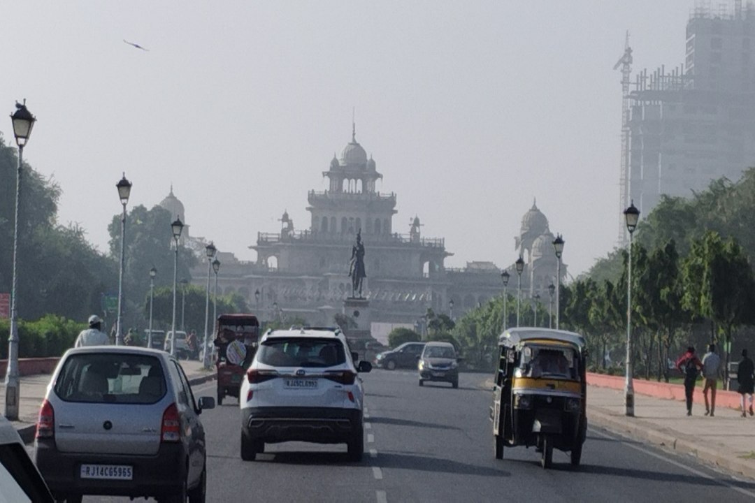 Rajasthan Weather :  गुलाबी नगर में सर्दी का असर तेज, पूर्वी जिलों में ठंड से कंपकपाए लोग