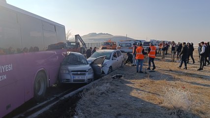 Van'da 50 araç birbirine girdi