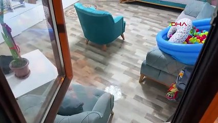 İstanbul'un kalbinde yol çöktü, 2 evi su bastı