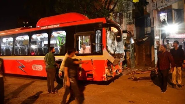 Mumbai Accident: मुंबई में भीषण सड़क हादसा, बेस्ट बस ने कईयों को कुचला, 6 की हुई मौत