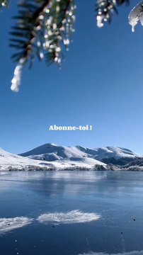 ✨ Découvrez la magie hivernale au lac de Guéry ✨ En plein cœur des montagnes, le lac de Guéry s’habille de son plus beau manteau blanc ❄️. Une vue à couper le souffle, idéale pour une escapade ressourçante ou une parenthèse féérique 🌨️. Prenez un mome