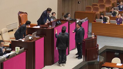 내년 예산안 673조 확정...야 감액안 사상 첫 통과 / YTN