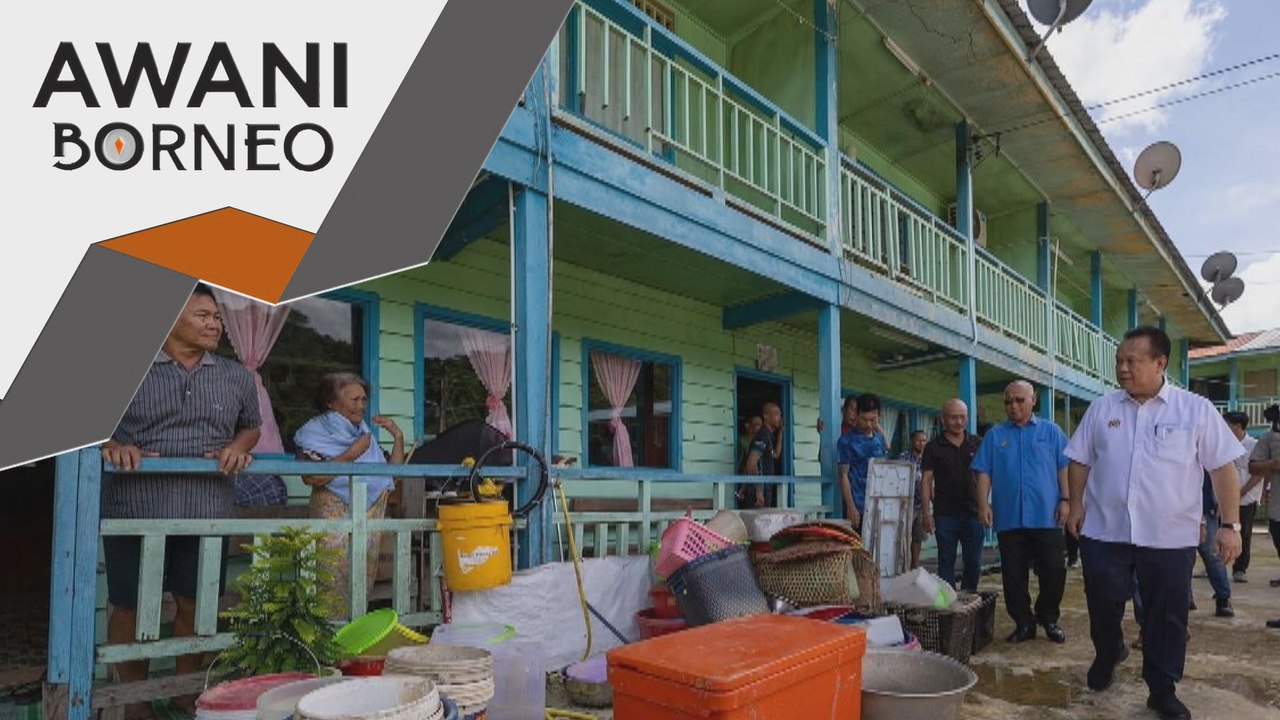 Bantuan kewangan kepada mangsa banjir Rumah Dennis di Kapit
