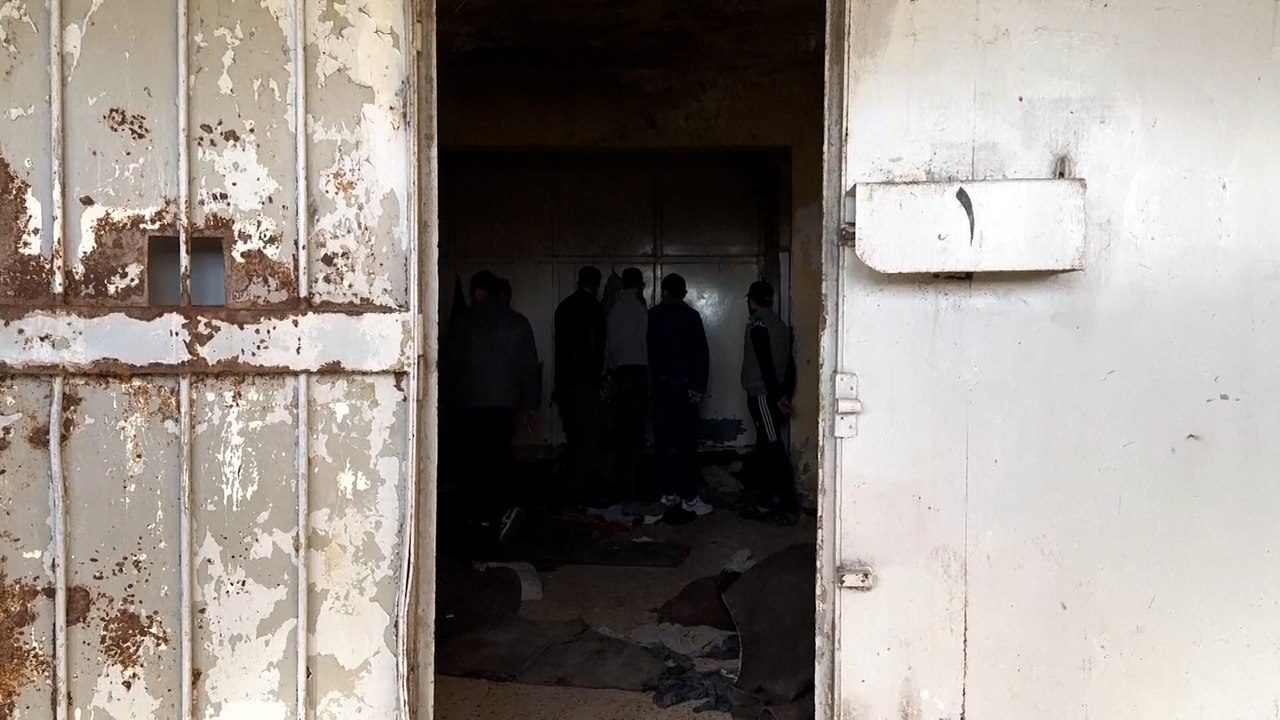 Encuentran 15 cadáveres de civiles torturados en la prisión siria de Sednaya