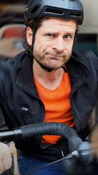 Alcool au guidon : on a fait souffler dans le ballon les cyclistes parisiens