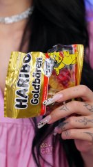 WOW! She turned gummy bears into giant lipstick! #123go #food #funny #school