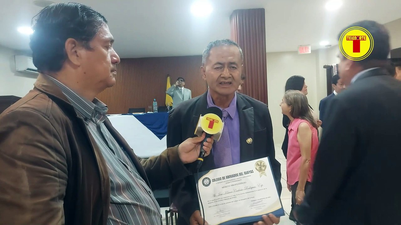 EL ESFUERZO Y LA DEDICACIÓN CONSTANTE DE LOS PROFESIONALES DEL DERECHO LO HACEN MERECEDOR DEL GALARDÓN