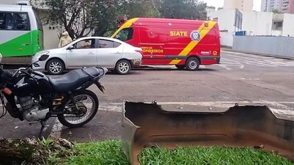 Motociclista fica ferida em acidente no Centro