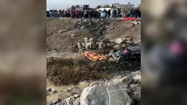 Şırnak'ta feci kaza! Lastiği patlayan otomobil şarampole devrildi: 1 ölü, 5 yaralı