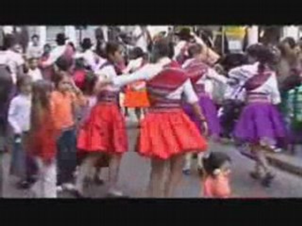 JACHA URU - MUSIQUE ET DANSE