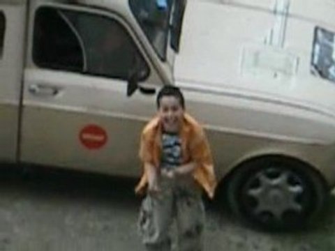 ryad nabil et othmane dansent la tecktonik