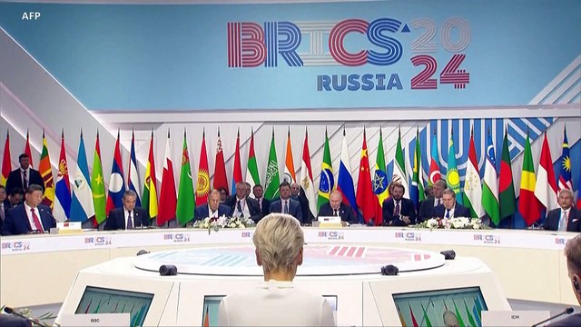 India Backs Rupee Over BRICS Currency Amid U.S. Tariff Threats