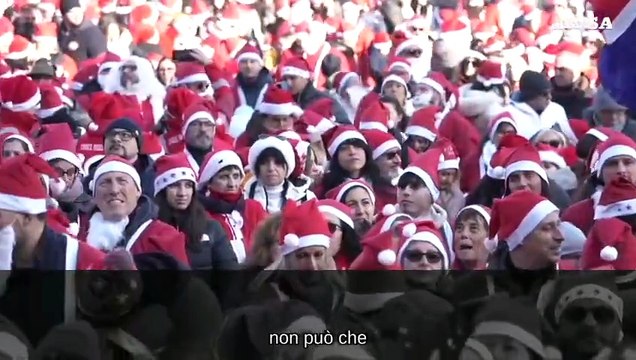 Torino, numeri da record per il raduno dei Babbi Natale