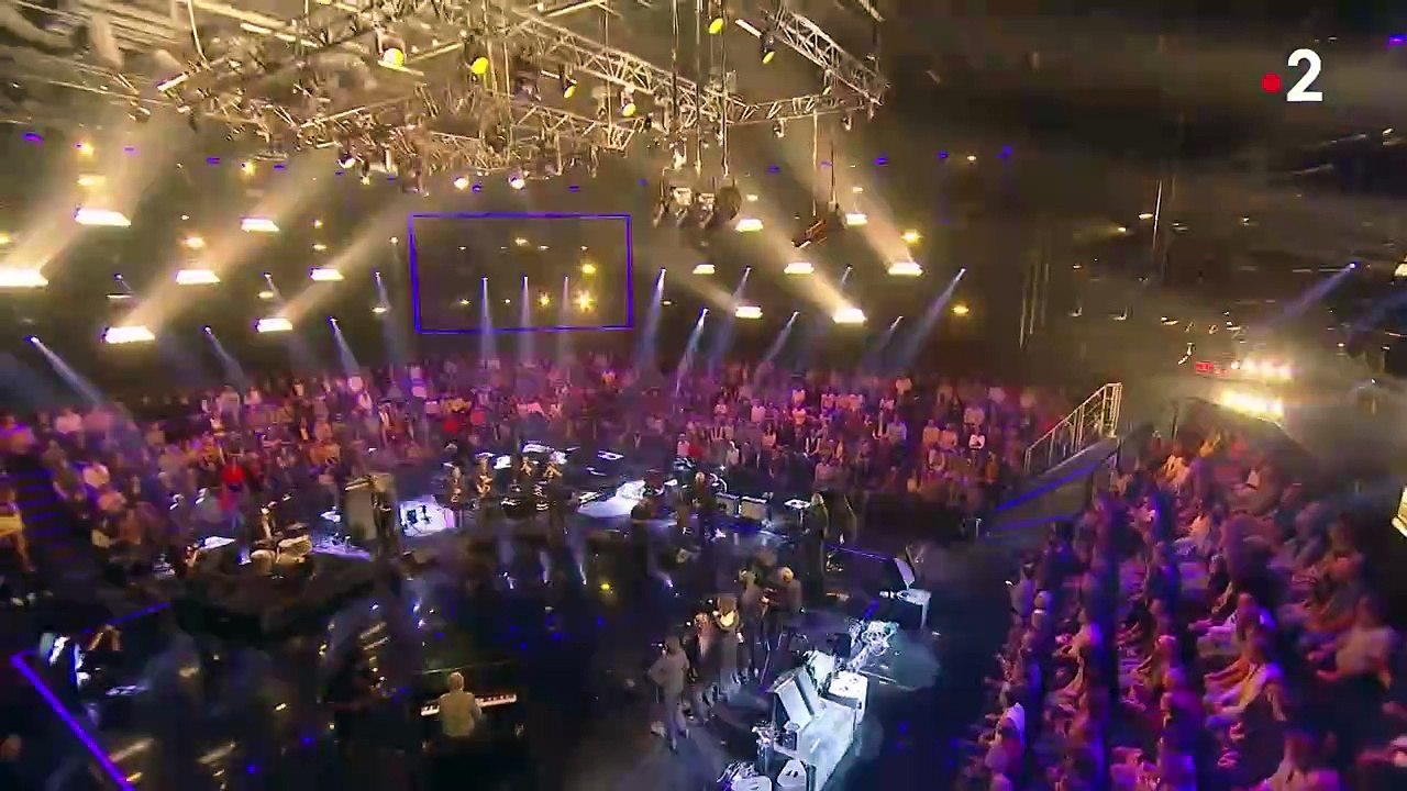 Eddy Mitchell chante "Pas de Boogie Woogie"