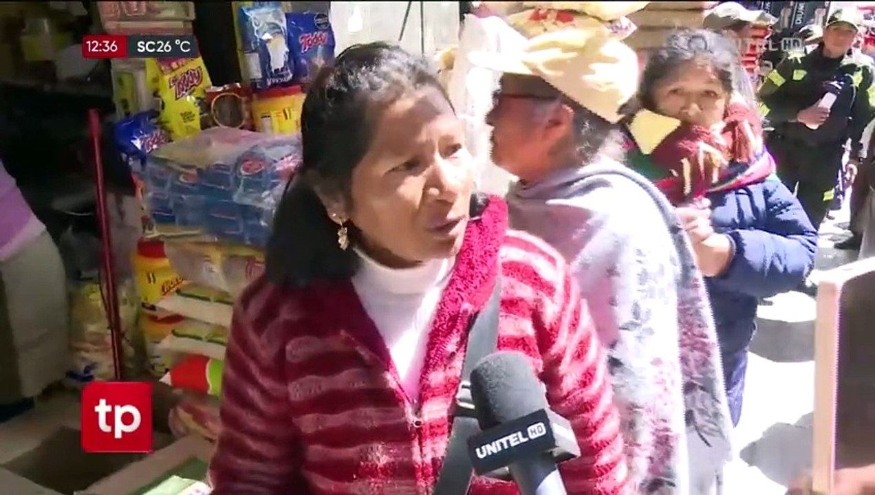 Llegan cajas de botellas de aceite pero se terminan en cuestión de minutos