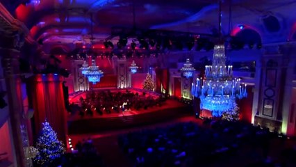 HELENE FISCHER — Have yourself a merry little Christmas (mit Frank Sinatra) | Helene Fischer: Weihnachten - Live aus der Hofburg Wien (mit dem Royal Philharmonic Orchestra) – (2015)