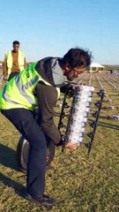 Fantastis! Sebanyak 5000 Drone Terbang Dengan Membentuk Sinterklas Raksasa Untuk Menyambut Natal Dan Tahun Baru