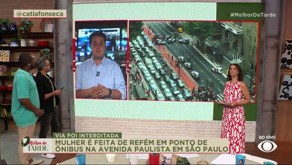 SUSTO! Mulher é feita de refém em ponto de ônibus em SP | Melhor da Tarde