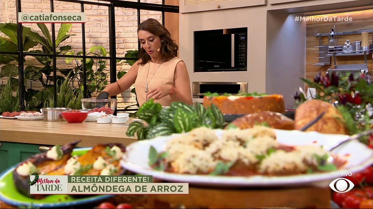 Almôndega de arroz: aprenda receita da Catia Fonseca no Melhor da Tarde